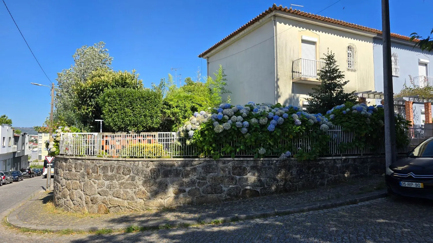 Moradia 3 frentes - Campanhã