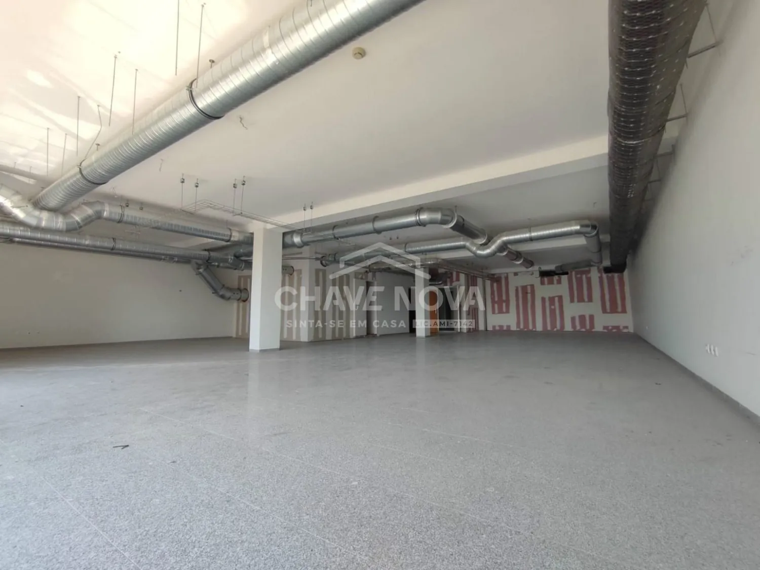 Loja com excelente área, a 500m da Rotunda da Boavista, Porto - 3