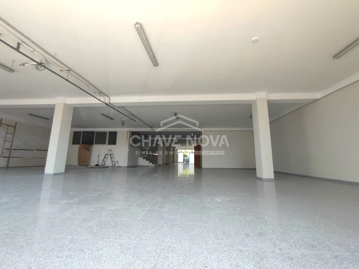 Loja ampla e luminosa a 500m da Rotunda da Boavista, Porto