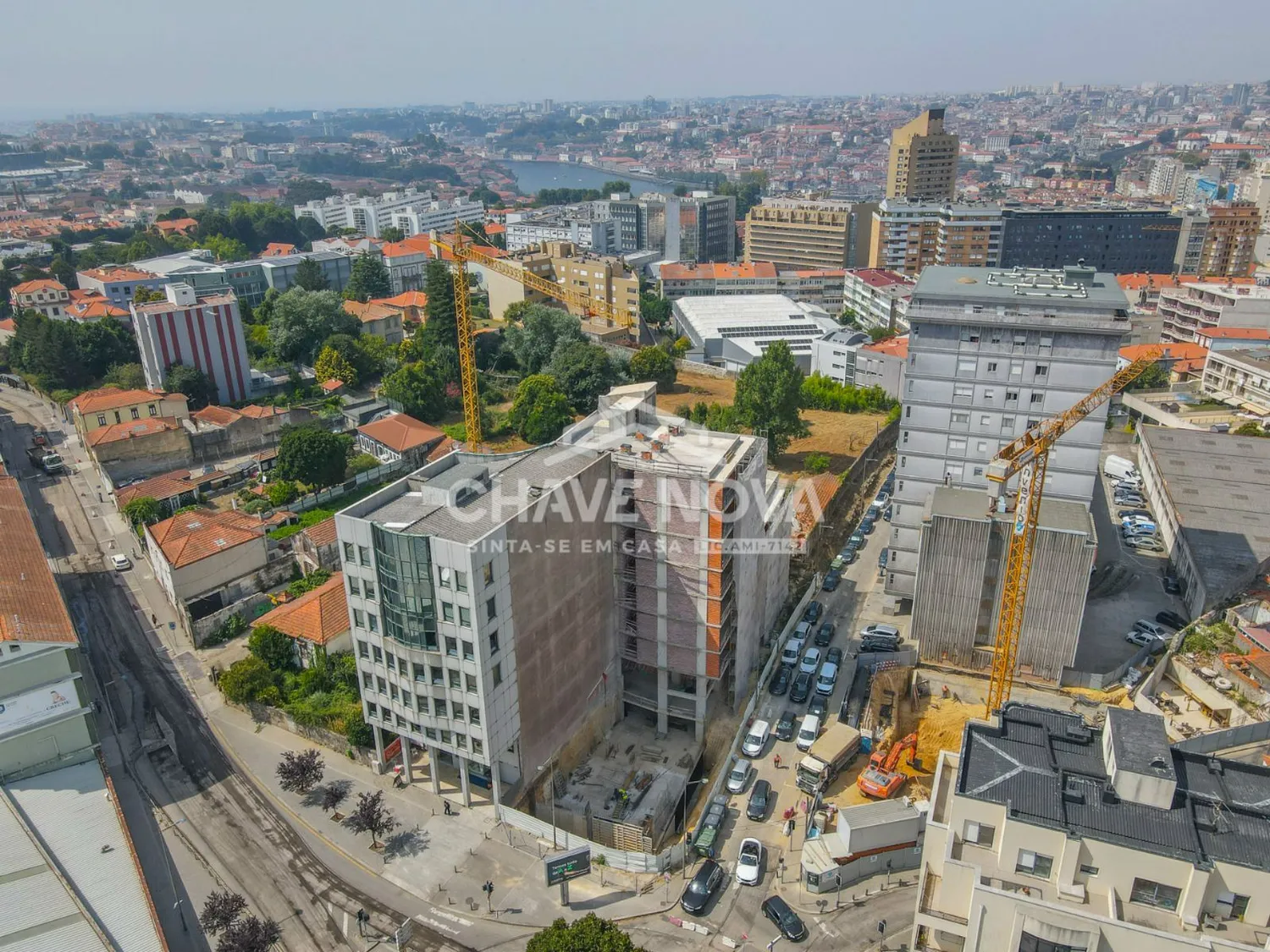 Loja Nova c/ 120m2 em Mafamude (Centro de Gaia)
