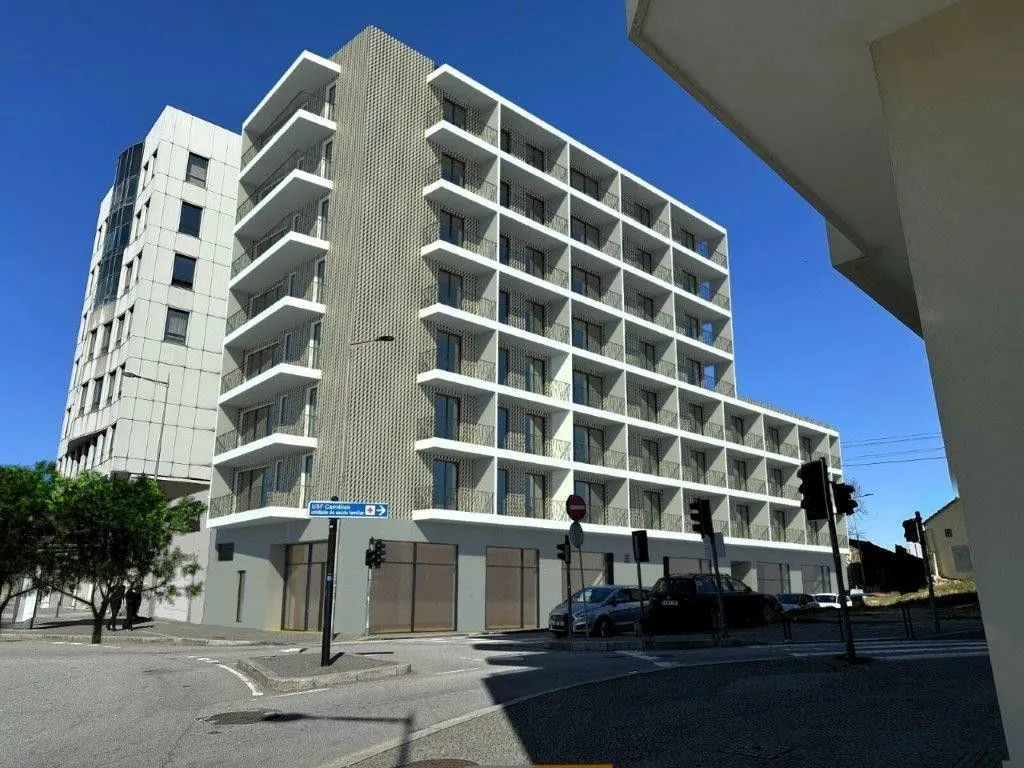 Loja Nova c/ 120m2 em Mafamude (Centro de Gaia) - 2