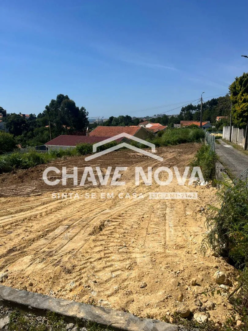 TERRENO EM CANDELO