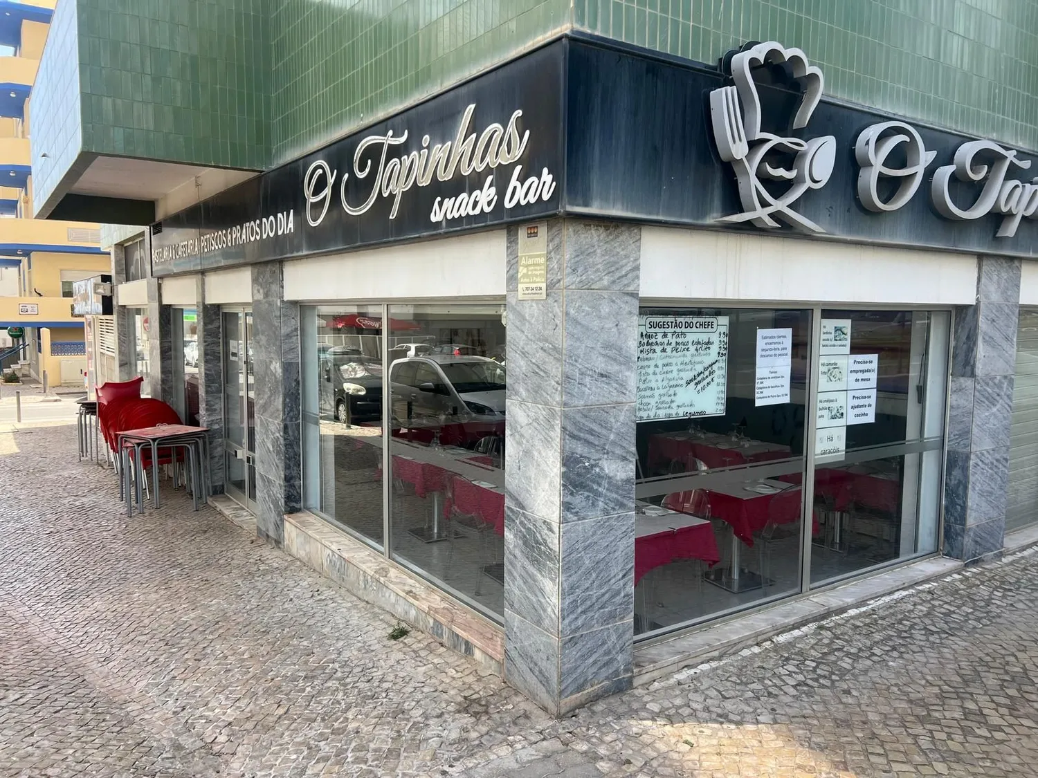 RESTAURANTE PARA TRESPASSE EM QUARTEIRA - 2ª LINHA DA PRAIA - CARTEIRA DE CLIENTES COM MAIS DE 10.000 FIDELIZADOS - 2