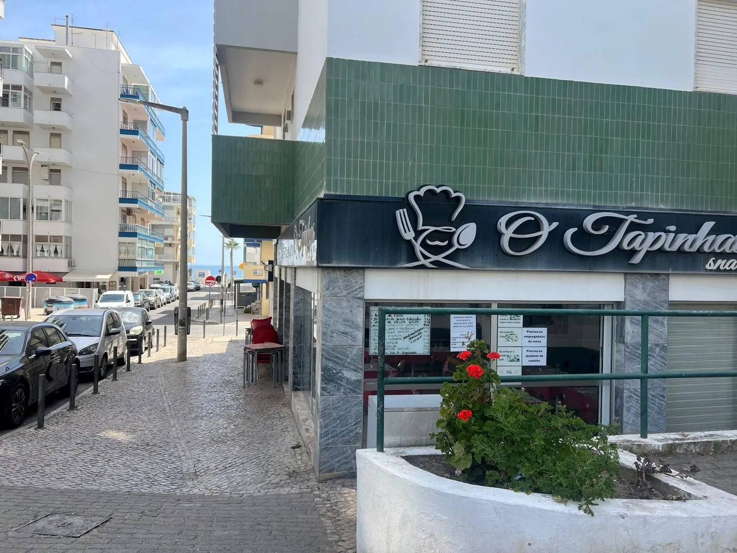 RESTAURANTE PARA TRESPASSE EM QUARTEIRA - 2ª LINHA DA PRAIA - CARTEIRA DE CLIENTES COM MAIS DE 10.000 FIDELIZADOS - 3