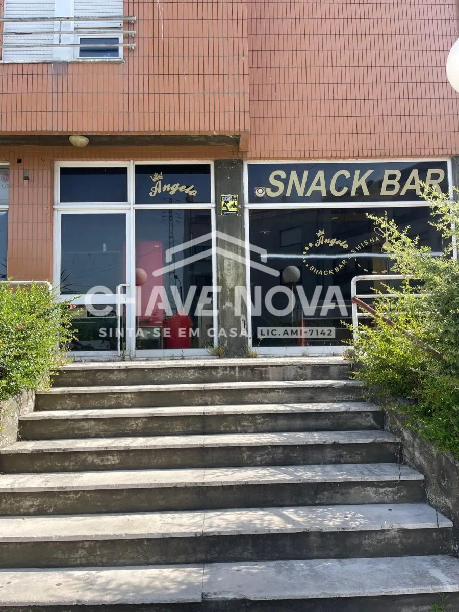 Loja/Café para Venda na Areosa