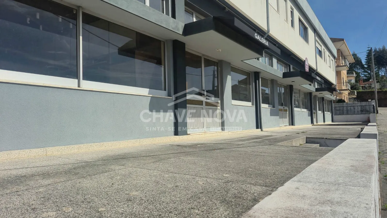 Oportunidade de Negócio: Espaço Comercial em Grijó, Ideal para Diversos Ramos de Atividade - 3