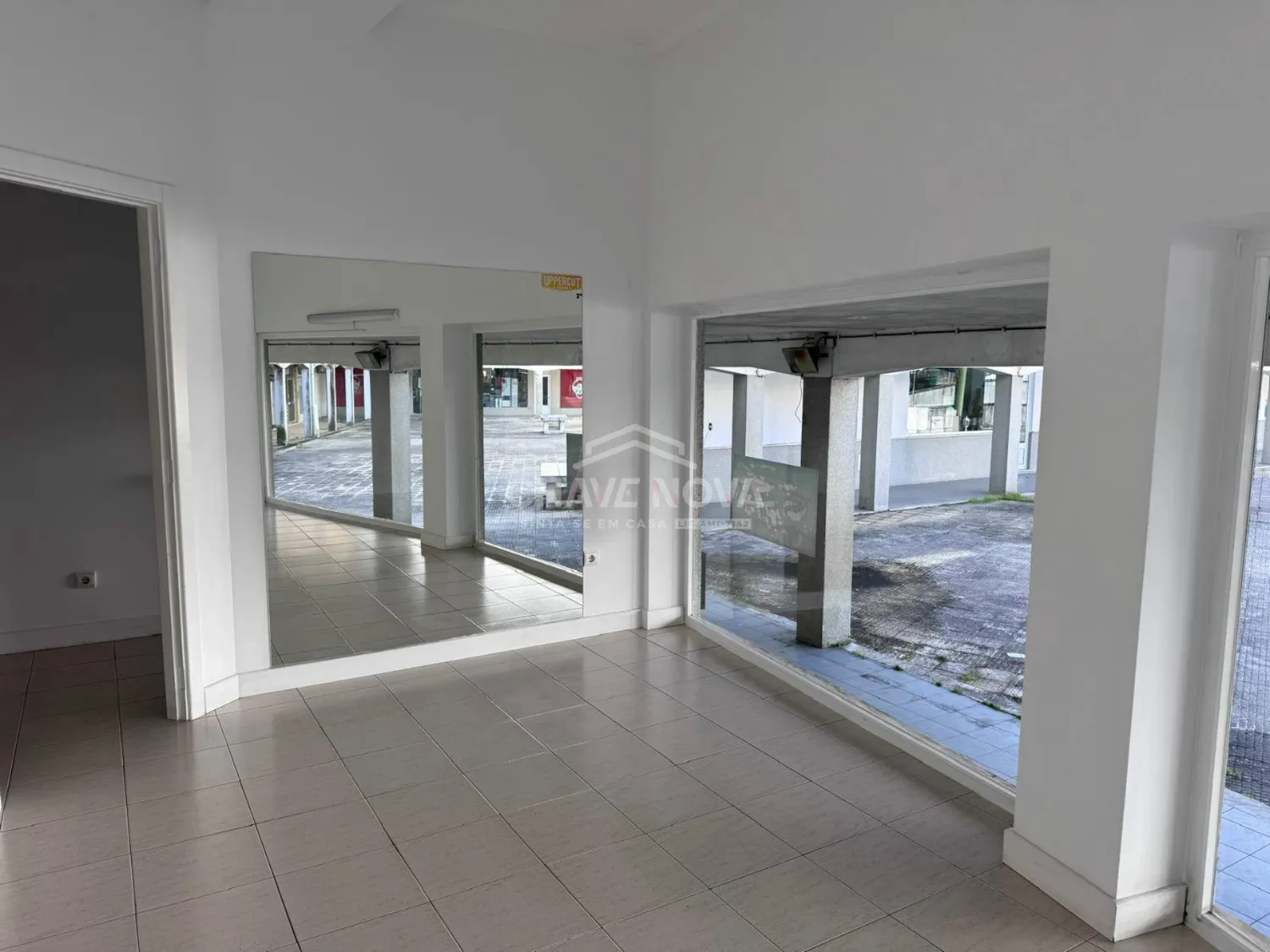 Loja à venda no centro de Oliveira do Bairro | 45 000€ - 3