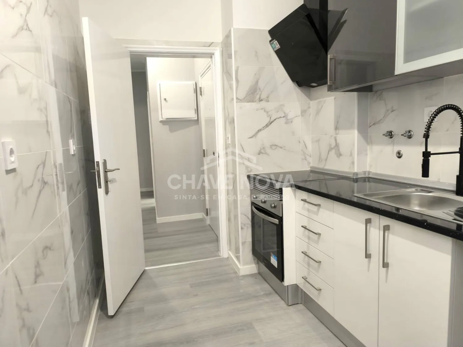 Apartamento T3 totalmente remodelado – Loures | Excelente Localização e Acessibilidades - 2