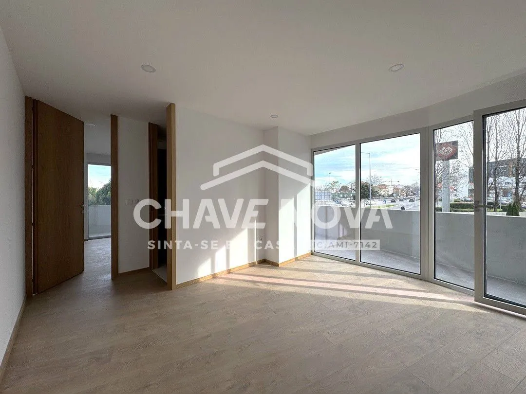 Arrendamento T1 c/lugar de garagem no Porto - 3