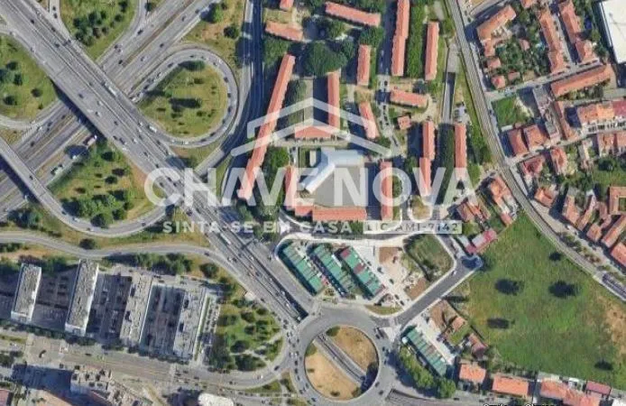 Terreno à Rotunda de Francos – Excelente Oportunidade de Investimento