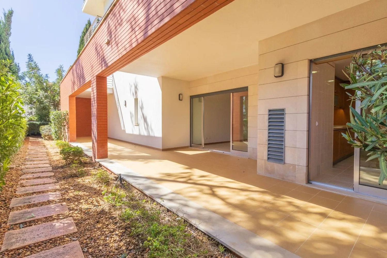 2 BEDROOM APARTMENT IN VILAMOURA - 3