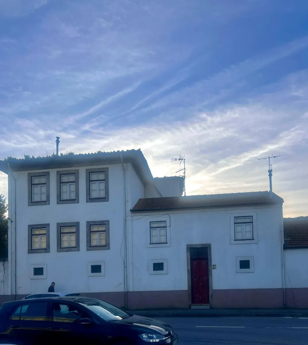 Terreno com moradias  em Paranhos para Reabilitação e Ampliação - 2