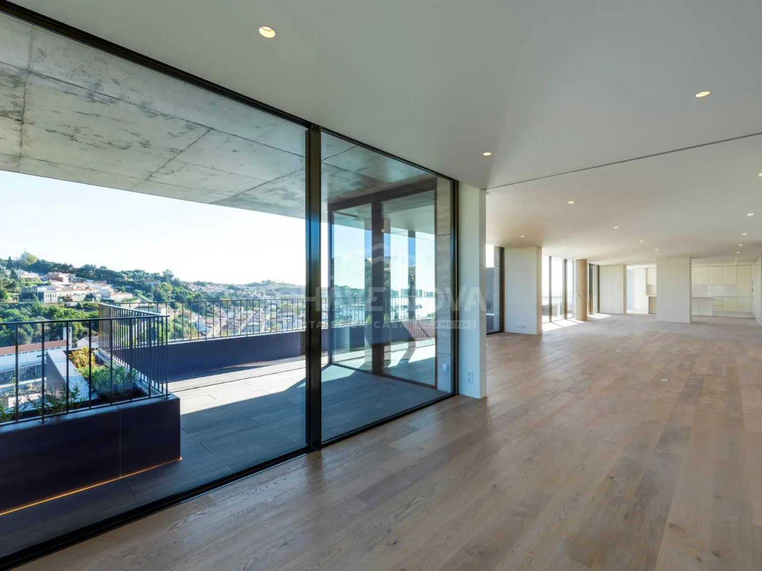 Exclusivo Apartamento T3 no Panorama Douro Residences – um ícone de luxo e sofisticação  - 3