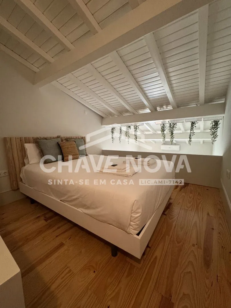 Apartamento T3,com jardim de 140m2, atualmente utilizado como AL,  no Bolhão - Porto
