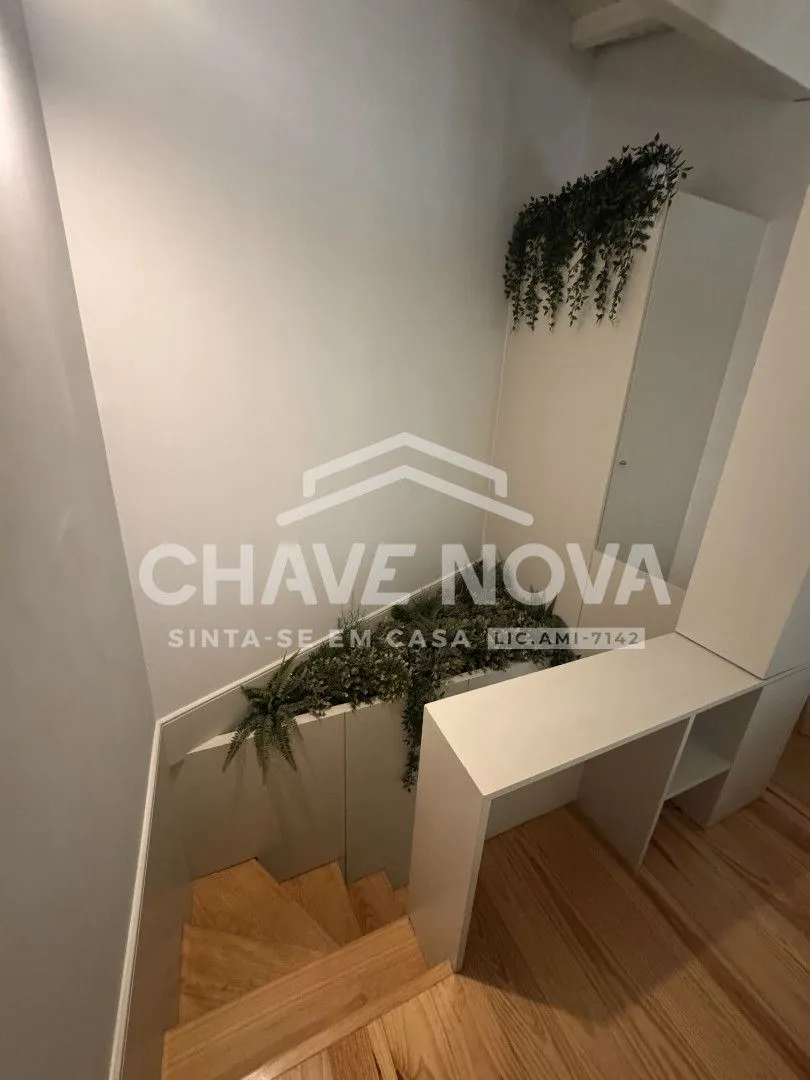 Apartamento T3,com jardim de 140m2, atualmente utilizado como AL,  no Bolhão - Porto - 2