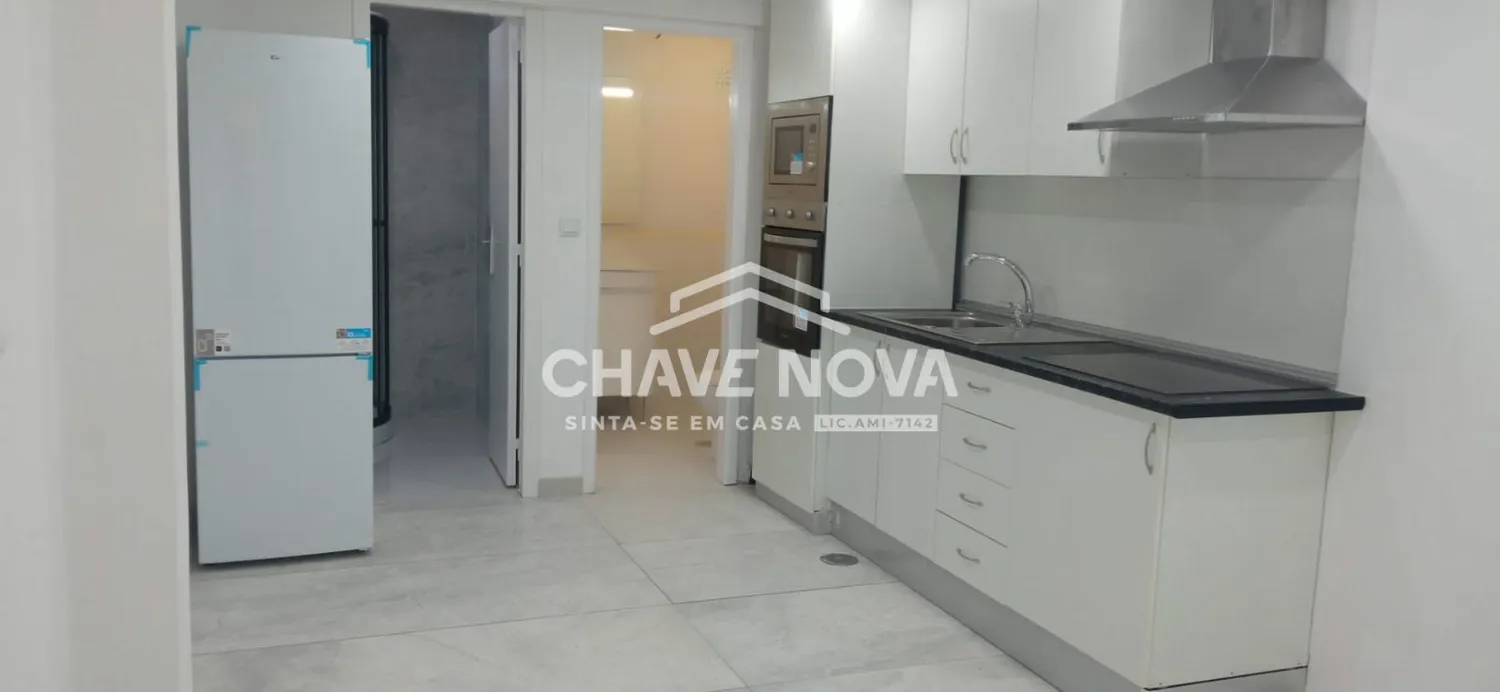 Loja remodelada em Corroios