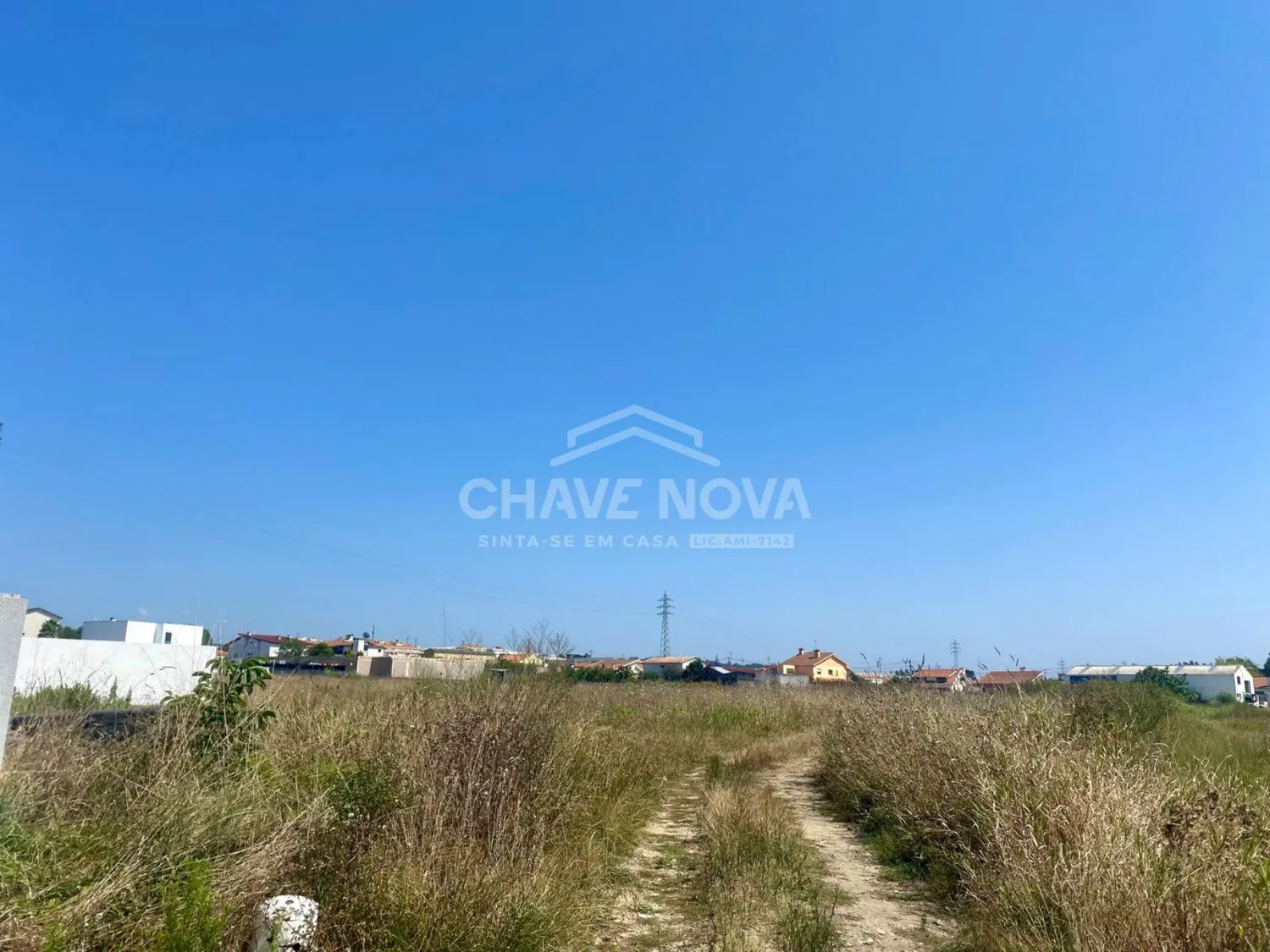  Terreno à Venda em Esmoriz  de 1600m2 – Perto da Avenida da Praia