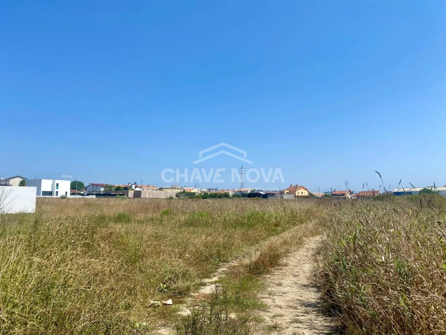  Terreno à Venda em Esmoriz  de 1600m2 – Perto da Avenida da Praia - 2
