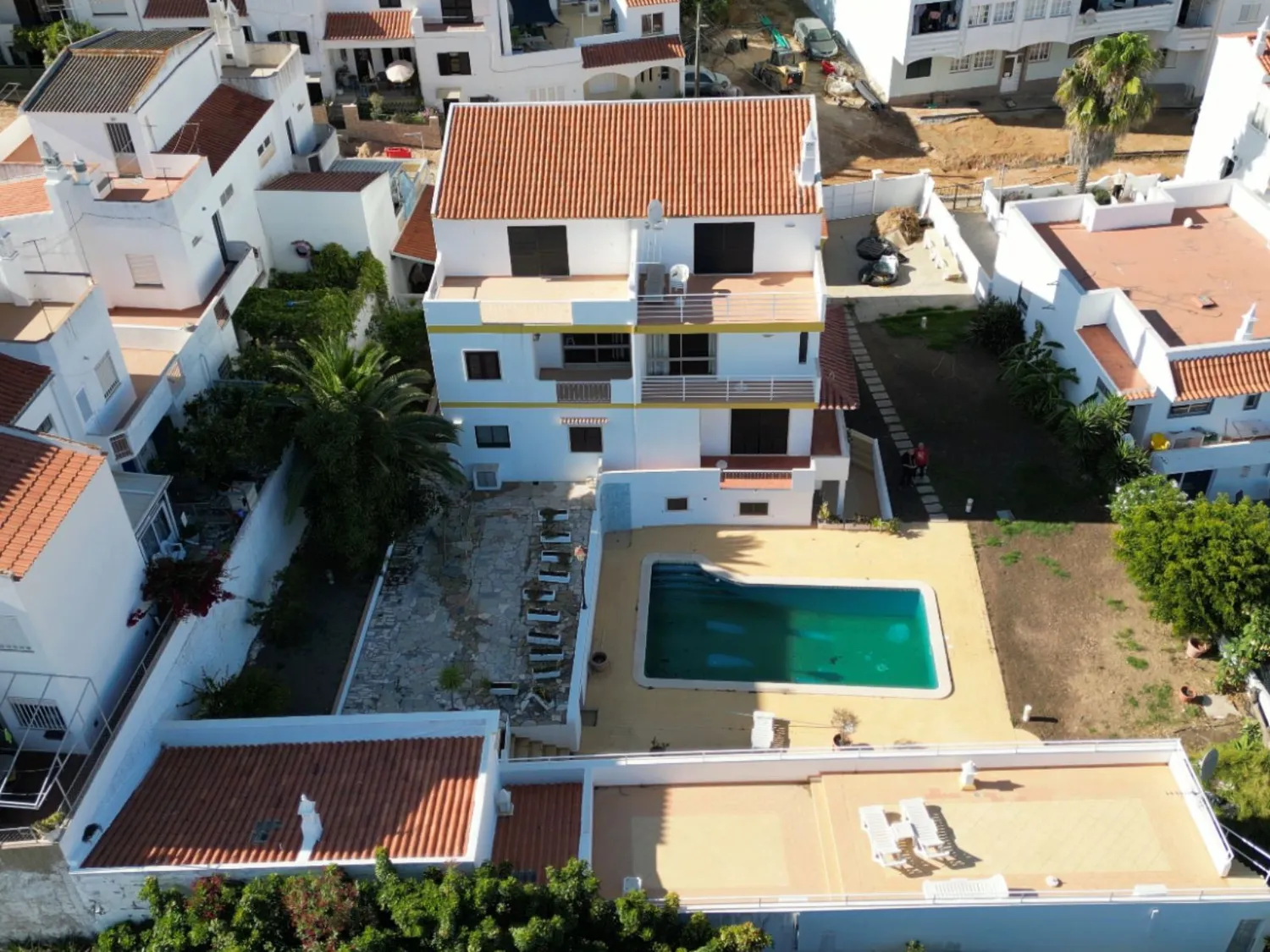 Residencial com 8 Apartamentos (T1 e T2) em Albufeira