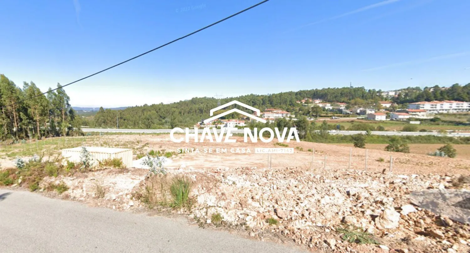 Terreno rústico/agrícola com 15.500m2 para venda em Canedo, junto à A32 - 2