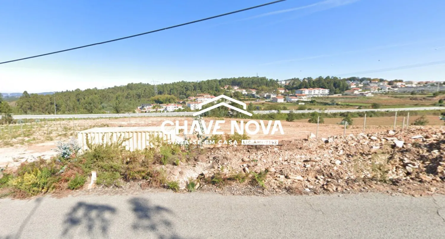 Terreno rústico/agrícola com 15.500m2 para venda em Canedo, junto à A32 - 3
