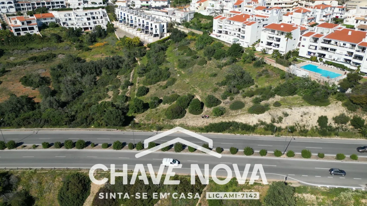 Oportunidade Única de Investimento: Terreno com Vista para a Marina de Albufeira - 2