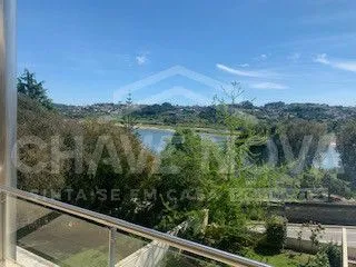 Moradia T4 com jardim e vista do Rio Douro.