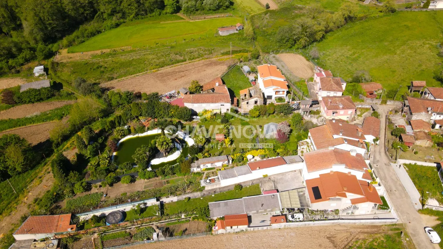 Moradia T3 para reconstrução em Argoncilhe  - 2