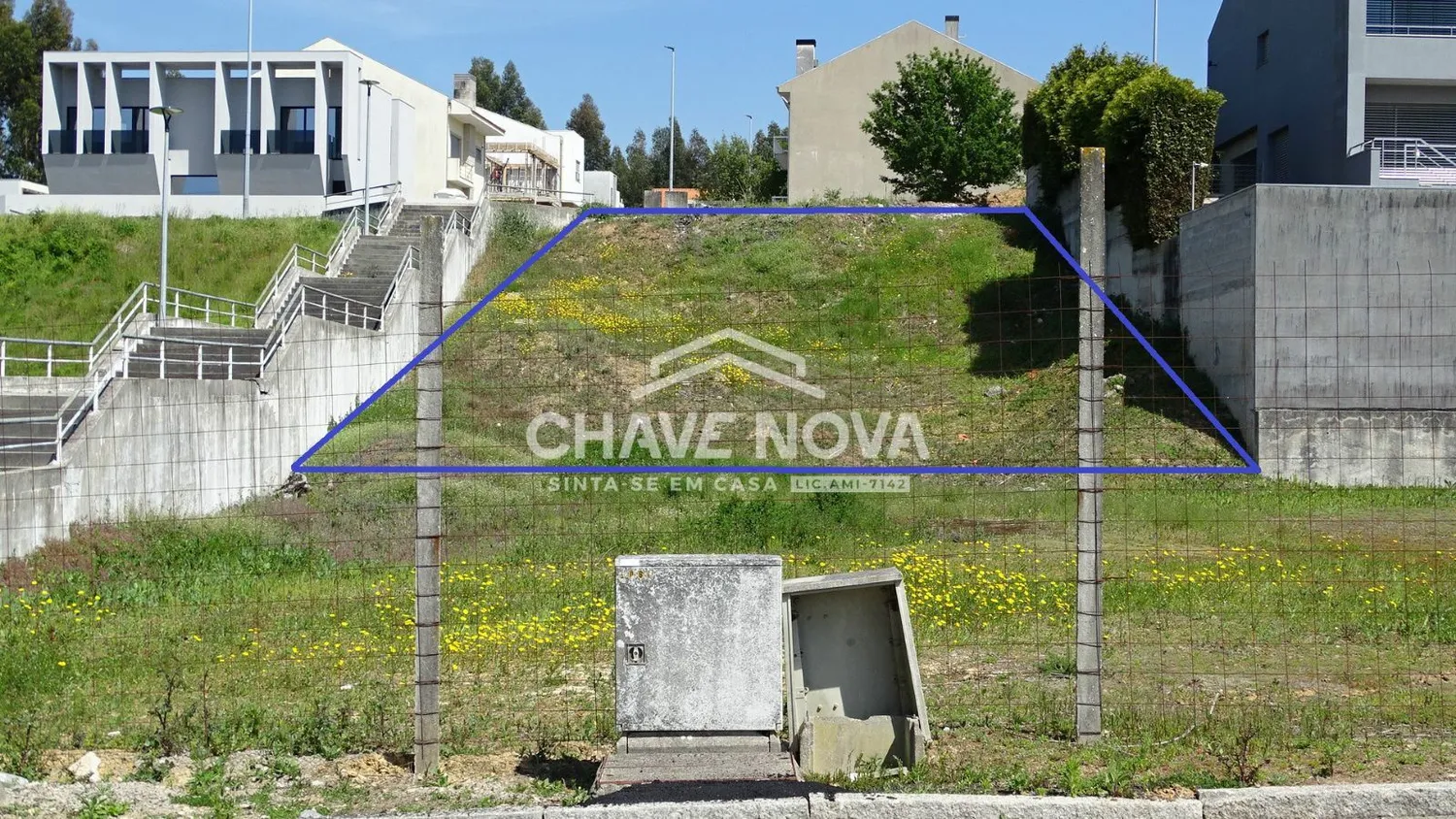 Lote para Moradia Isolada em Pedroso - 2