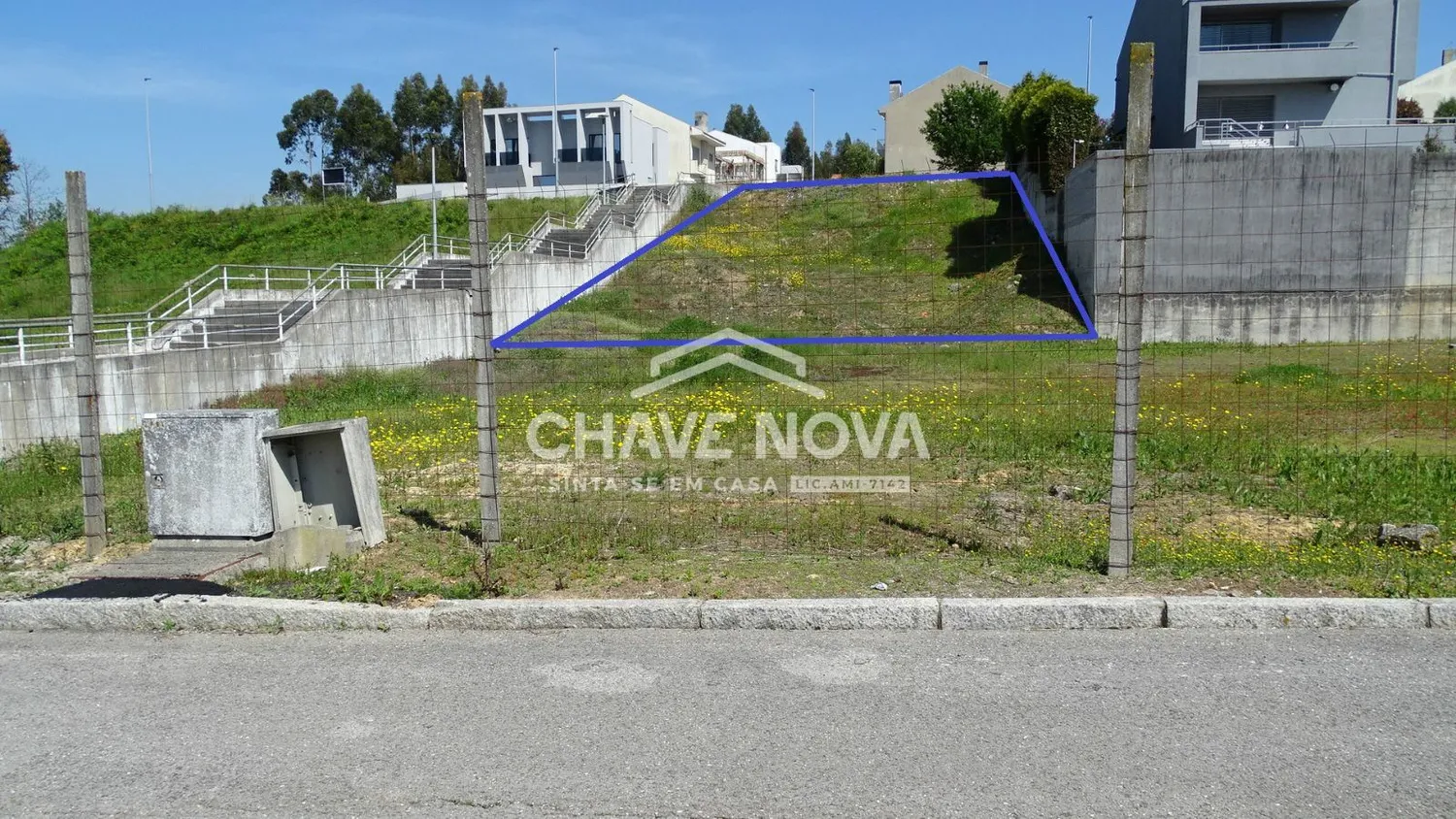 Lote para Moradia Isolada em Pedroso - 3