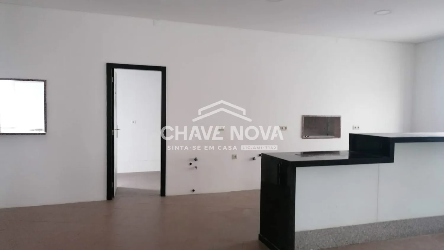 Espaço comercial em Fânzeres junto ao Seixo. Gondomar