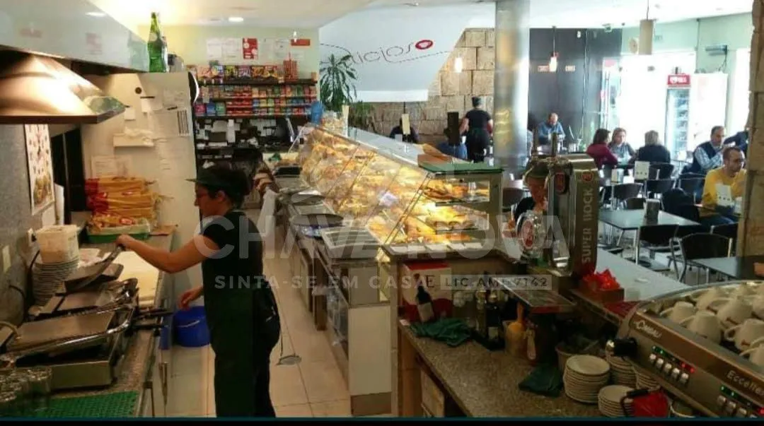 Confeitaria e Padaria para Trespasse no centro da Cidade da Maia.