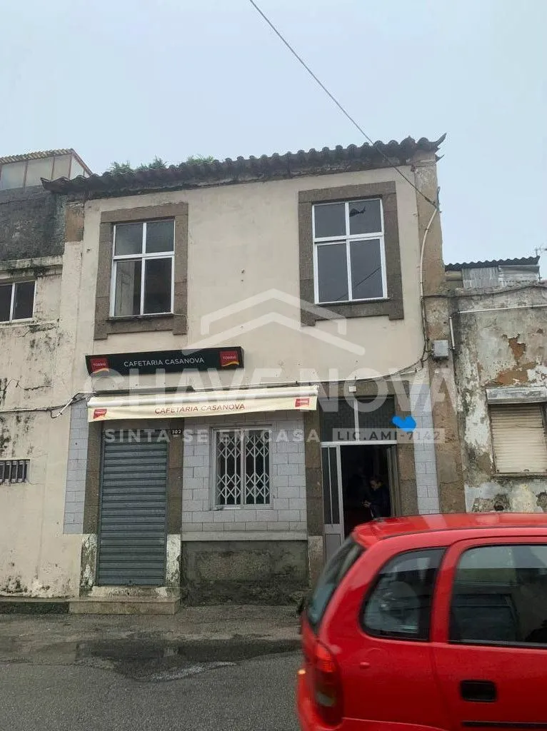 Moradia T1 para reconstrução situada em Vilar do Paraíso