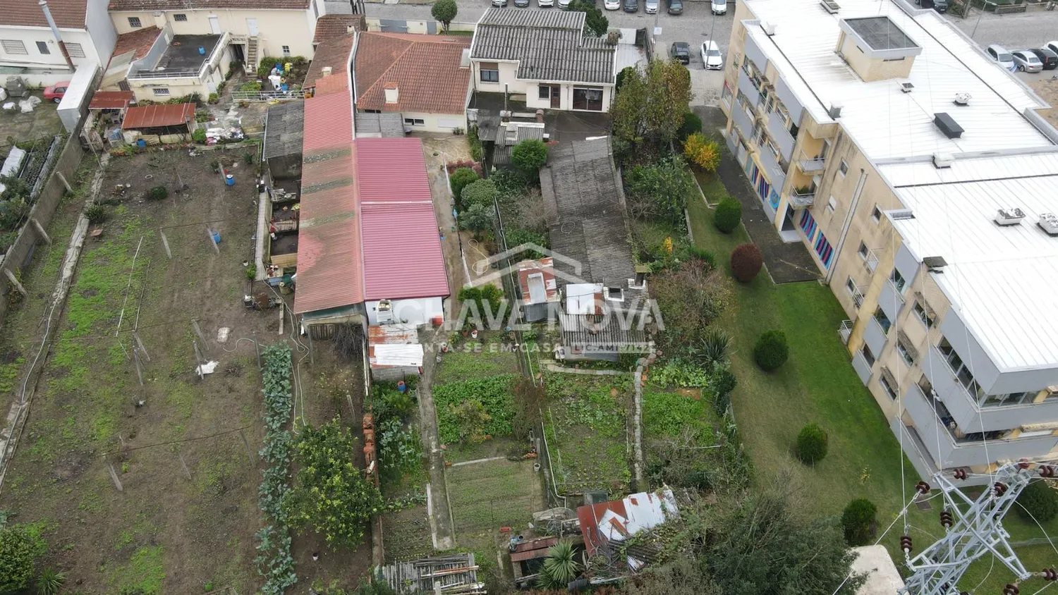 Moradia no centro de S. Mamede do Coronado - 2