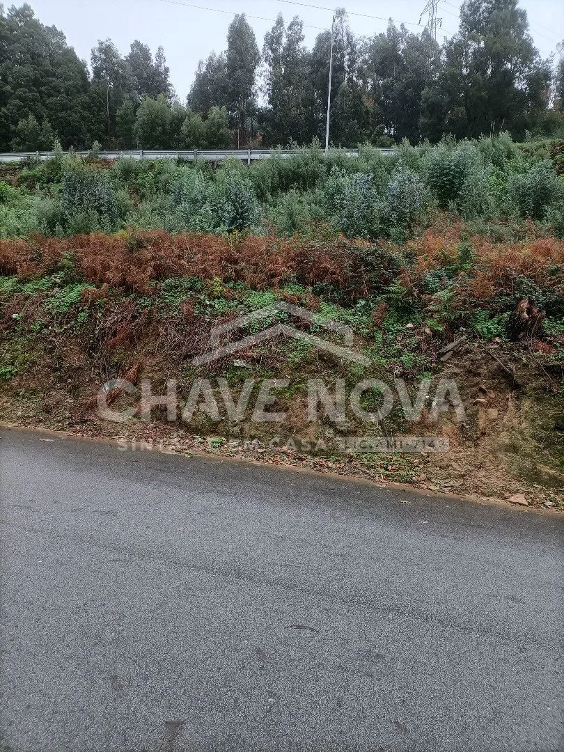 Terreno para construção de duas moradias geminadas - 2