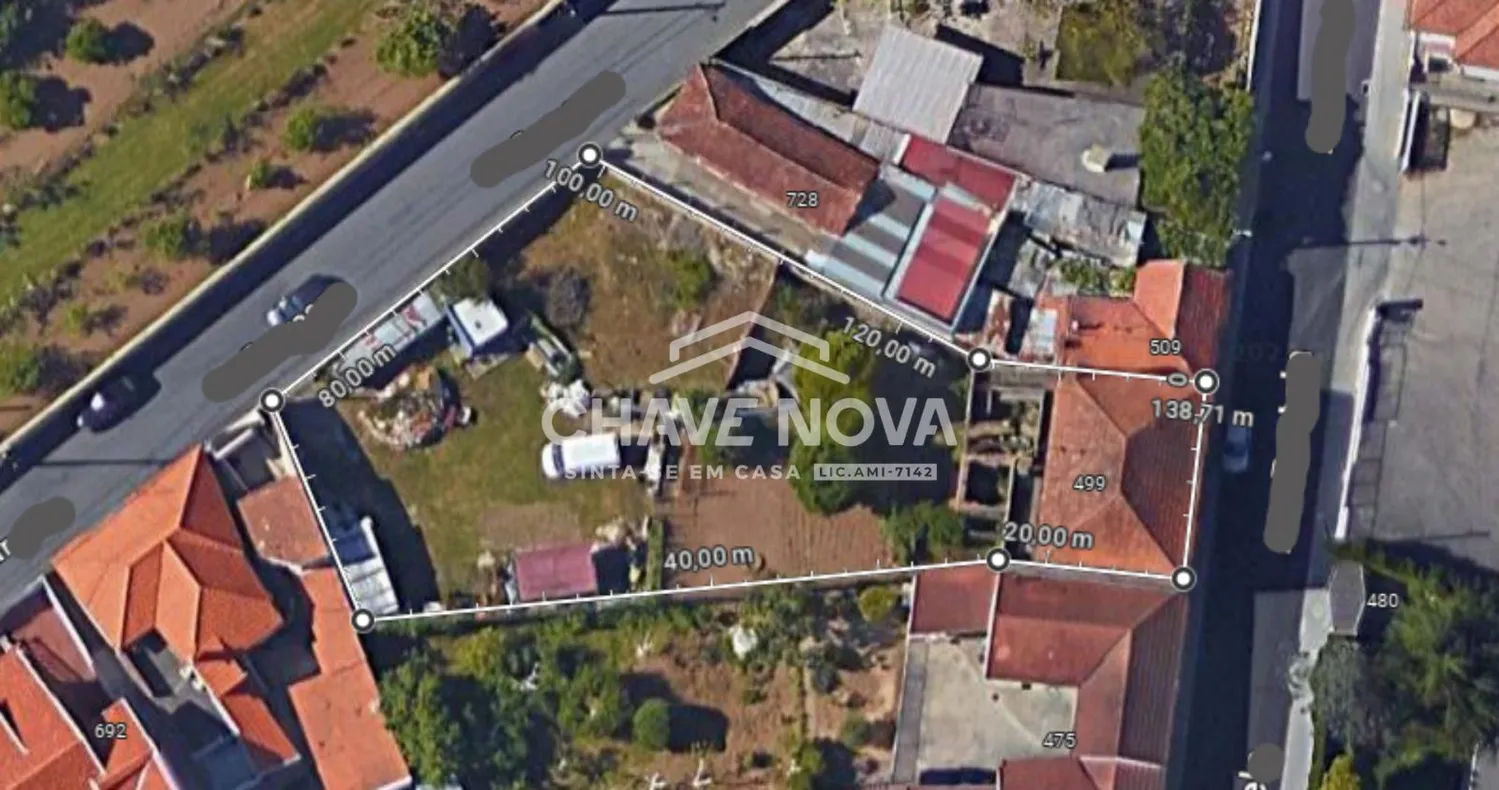 Moradia para restauro + terreno em Paços de Brandão - 2