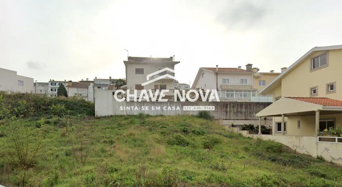 Terreno para moradia em Valbom perto do Freixo