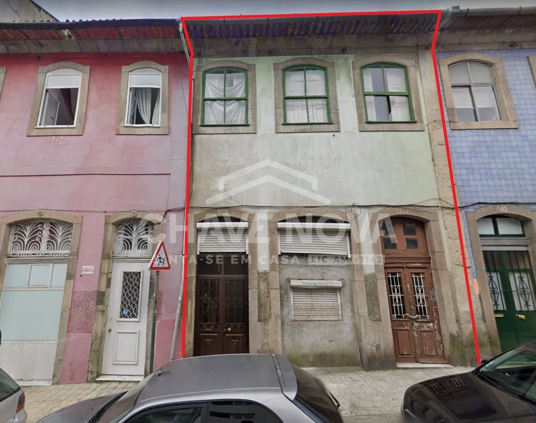 Prédio para Recuperar C/PIP Aprovado em Plena Rua da Alegria, Porto