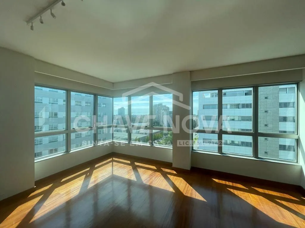 T4 com vistas para a Avenida do Bessa - 3