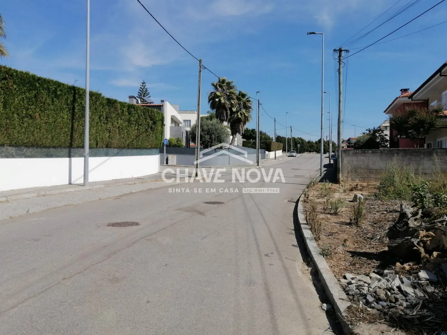 Lote de Terreno para Moradia Geminada em Perosinho.