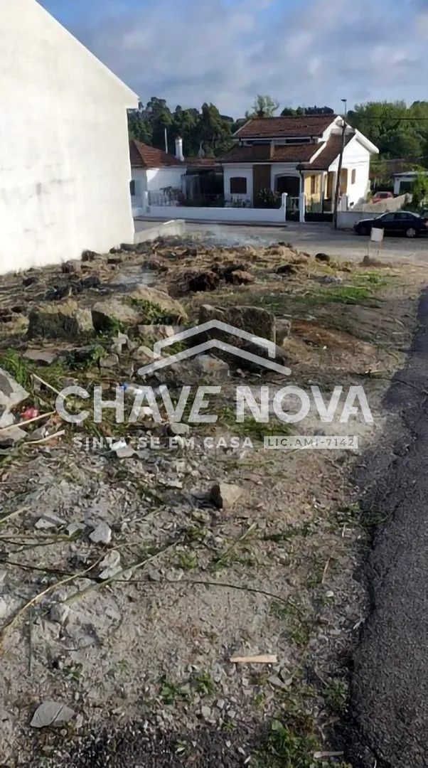 Terreno Urbano para construção de Moradia de 3 frentes Gulpilhares - 3