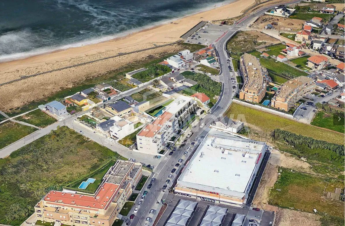 Apartamento T2 com Vistas Mar e Piscina - Lavra, Matosinhos - 2
