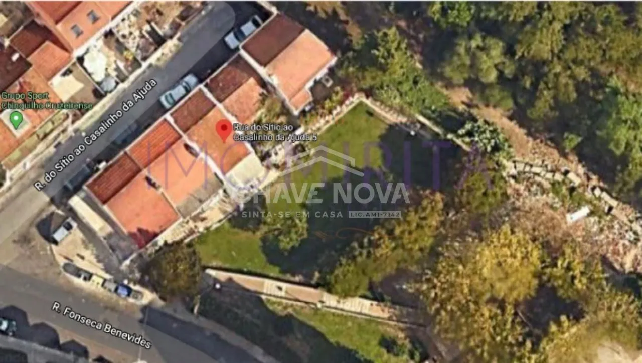 Terreno rústico com possibilidade de passar a urbano, com a área total de 2000m2.  - 2