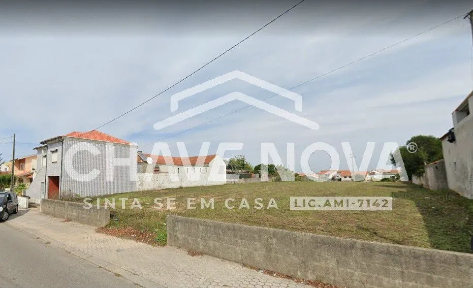 Lote de Terreno no Bonsucesso com 23 metros frente - 3