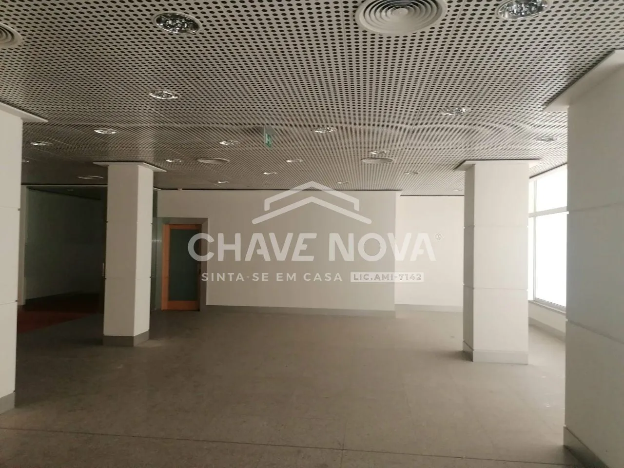 Duas Lojas,  no centro da cidade de Aveiro  - 2