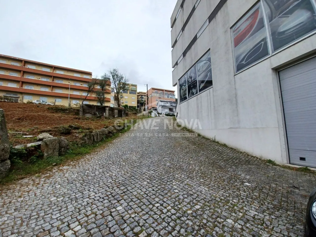 Garagem em Penafiel.