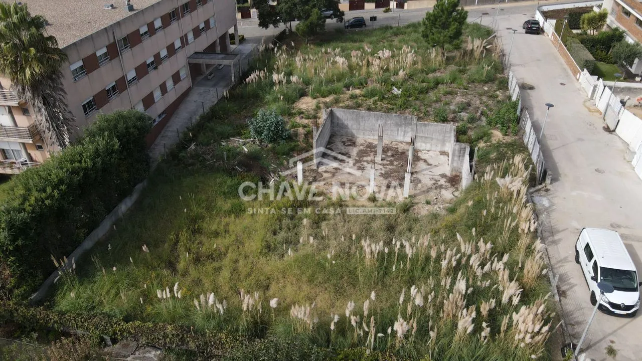 Terreno Urbano a 1Km Linha da Praia