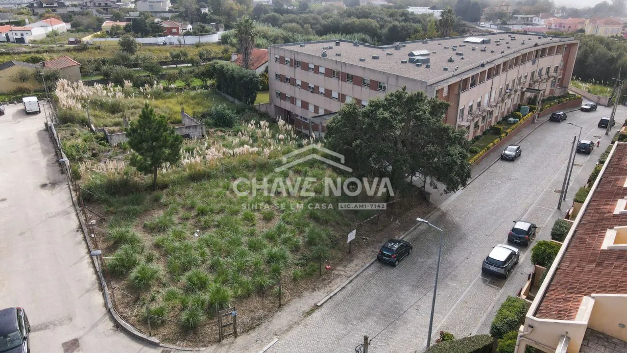 Terreno Urbano a 1Km Linha da Praia - 2