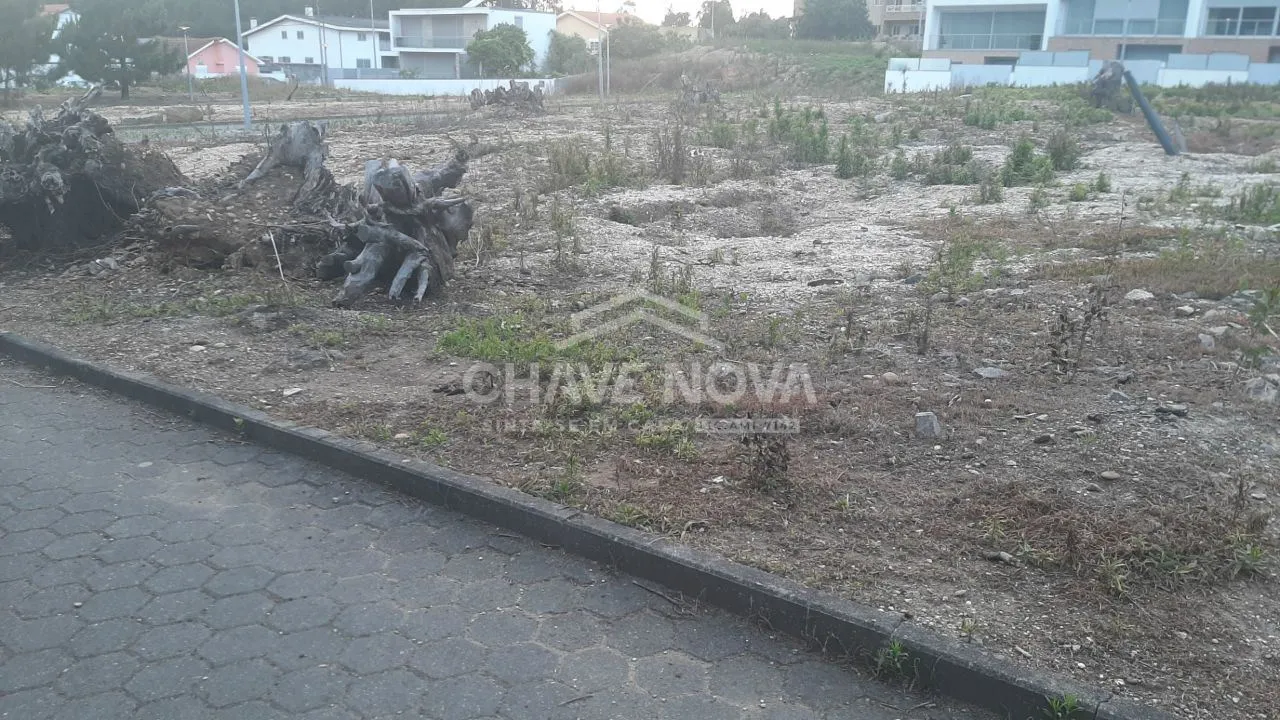 Lote de Terreno p/Construção em altura na Madalena - 2
