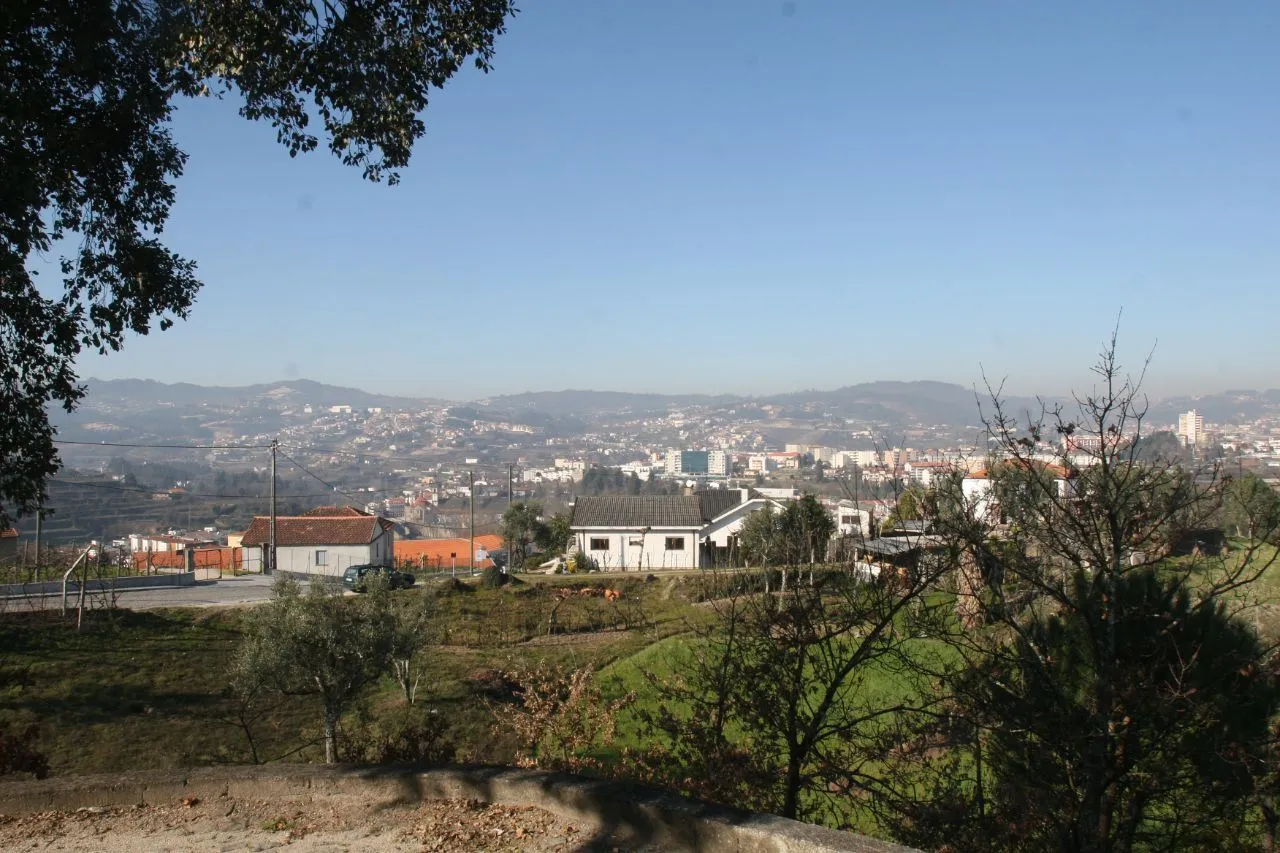 Quintinha  com 2.55Ha de Terreno, Moradia P/ Restauro ou Reconstrução, em Amarante - Rio Tâmega 